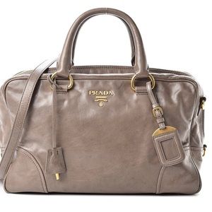 🔥fire sale🔥 prada Vitello shine handbag purse